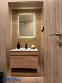 Prime 27 Luxury Studio - Image 2