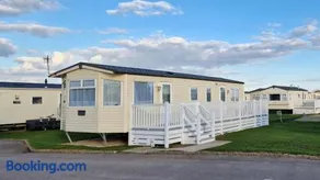 Carnaby Coastal Stay, West Sands - Image 1