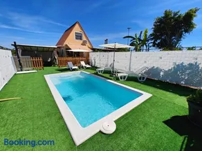 Casita entre naranjas - Image 1