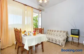 One-Bedroom Apartment In Tisno - Image 3