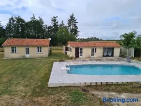 Escapade Nature : Maison et Lofts Privés avec Piscine, Étang de Pêche et Grandes Terrasses - Image 1