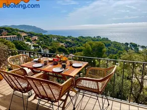 Apartment with a breathtaking view - Image 2