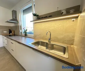 Villa Lili Apartments - Image 2