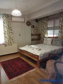 Nelly Guesthouse - Image 5