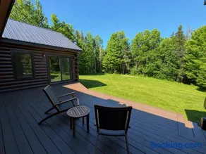 8RR Log Home w Spa Bath, Game Loft, AC, Great Yard Near Bretton Woods, Franconia Notch - Image 1