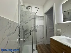 Colosseo-Torre Maura Modern Double Rooms Private EnSuite, WiFi & AC near Metro C - Image 1