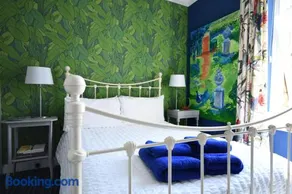 Percy Terrace Bed and Breakfast - Image 4