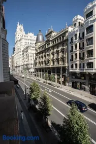 SUITES YOU Gran Vía - Image 3