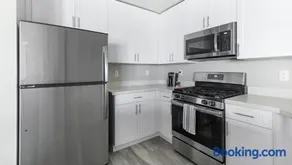 Landing - Modern Apartment with Amazing Amenities (ID8251X83) - Image 4