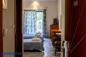 Hlidi Hotel - Image 2
