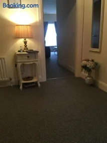 Silverhill House Apartment - Image 2