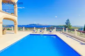 Villa Lux by Sealand Villas - Image 2
