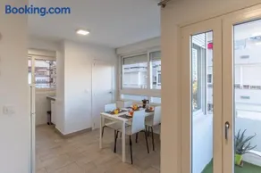 Apartamento Torre Cervantes, moderno, luminoso, a 5 min de la Playa - Image 3