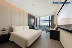 Atour Hotel Haikou Wanguo Metropolis Qilou Old Street - Image 3
