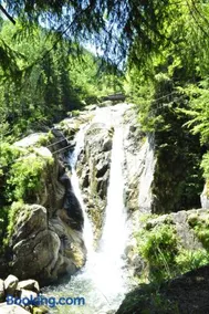 Cabana Cascada Cârnic - Image 3