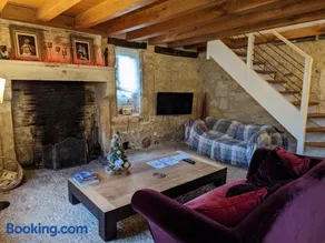 Gîte authentique avec cheminée, terrasse et WiFi en Charente - Image 2
