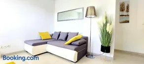 Apartment Seaside Mireja - Image 2