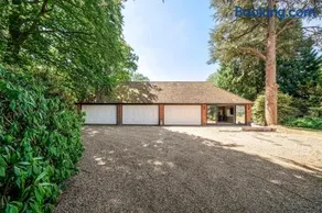 Chalet Gerrards Cross - Image 1