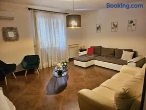 Loriano Apartment - Image 1