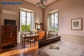 Breakfast-1844 Frescoes -Panoramic Solarium- Centuries Old-Park - Villa Mastrangelo - Image 1