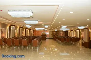 Hotel The Crystal Palace - Image 1