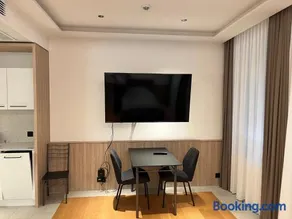 Modern Comfort Suite - Image 2