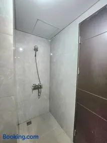 Studio Cozy Apartemen South Surabaya at Wonokromo - Image 5