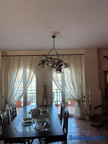 Sunset House - Image 3