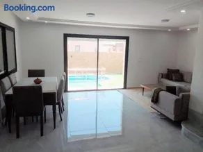 Villa avec piscine - Image 2