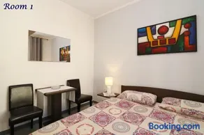 Old Town Rooms and Apartment - Image 5