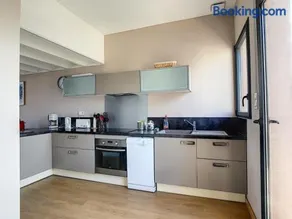 Appartement mezzanine sur plage, rénové, wifi inclus - Image 3