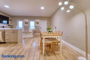 1 Bed - King size Nature to City Getaway - Image 3