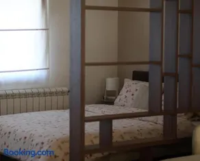 Apartment 11 - Image 4