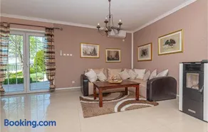 Two-Bedroom Holiday Home In Kijevo - Image 2