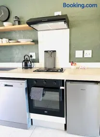 Pont de Val Studio Apartment - Image 4