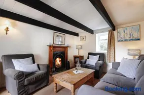 Crotchet Cottage near sandy beach at Porthbeor - Image 4