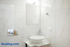 Byzantino Apartments Nea Roda - Image 2