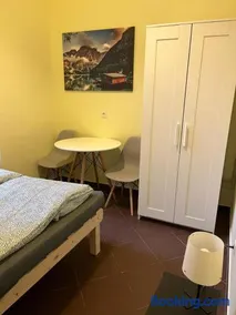 Batorego Lovely Rooms - Image 3