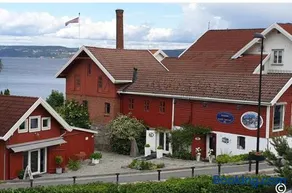 5 bedroom Spectacular view & charming house in Vollen centre - Image 2
