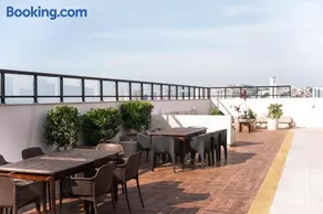 Loft moderno com lazer no rooftop e self check-in - Image 3