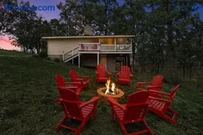 Harpers Ferry Cabin Hot Tub, Deck, Fire Pit, WiFI - Image 3