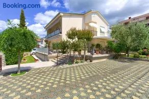 Apartments Jele - Image 1