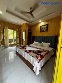 Irayanna Hills Retreat - Image 1