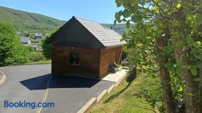 Chalet à L'orée du bois avec parking - Image 2