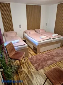 Iskolakert Apartman - Image 3