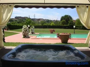 Villa mit privatem Pool, Whirlpool, Sauna und Last-Minute-Rabatten - Image 3