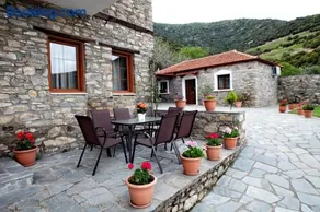 Traditional Apartments Tsikrikonis - Image 2