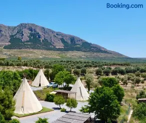 Boutique Teepee Sleeps 2 with Pool - Image 4