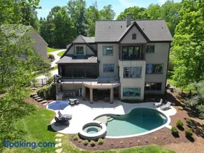 Paradise Cove - Image 1