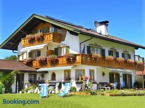 Kinderfreundliche wunderschöne Ferienwohnung mit Garten und Terrasse | Gartenblick - Image 1